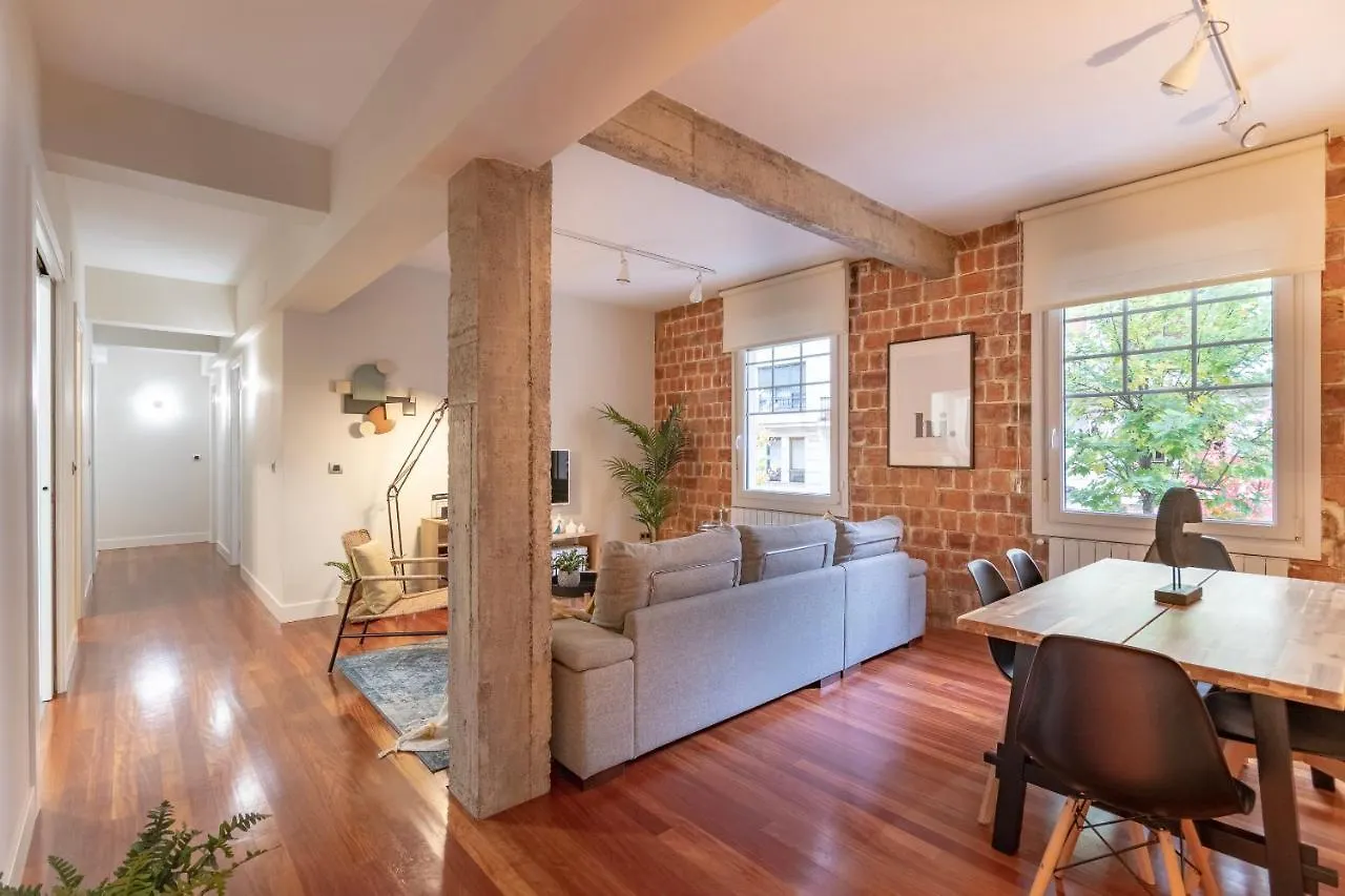 Gran Apartamento Con Estilo En El Centro De Bilbao Spain
